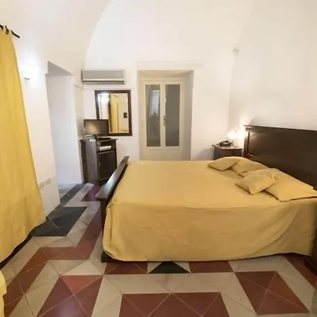 La Terra Остуни